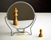 pawn-in-mirror